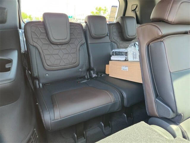 2025 Nissan Armada Platinum