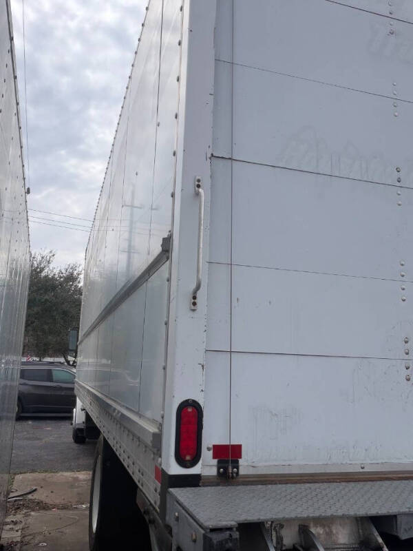2020 Freightliner M2 106