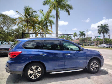 2017 Nissan Pathfinder SL