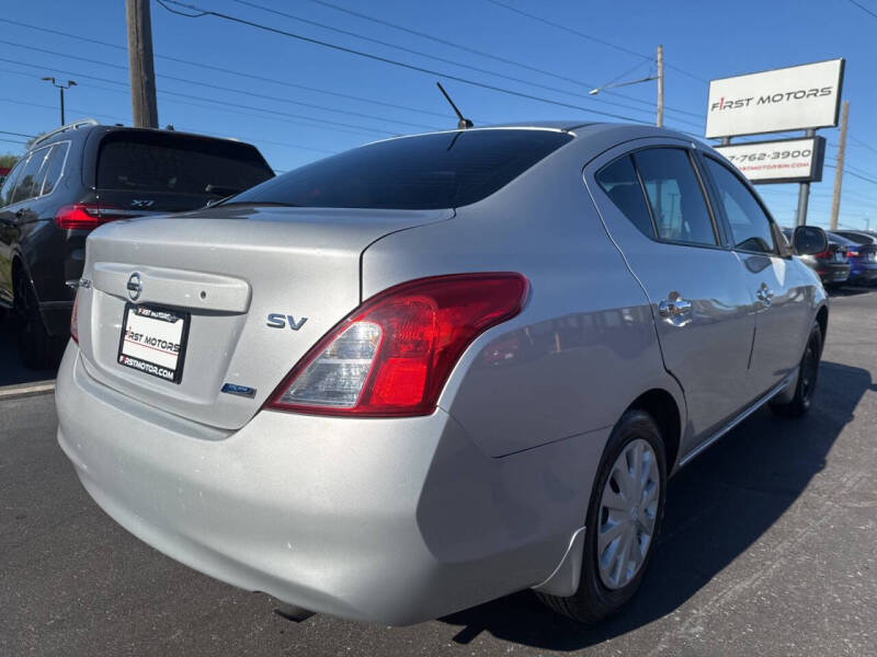 2012 Nissan Versa 1.6 SV