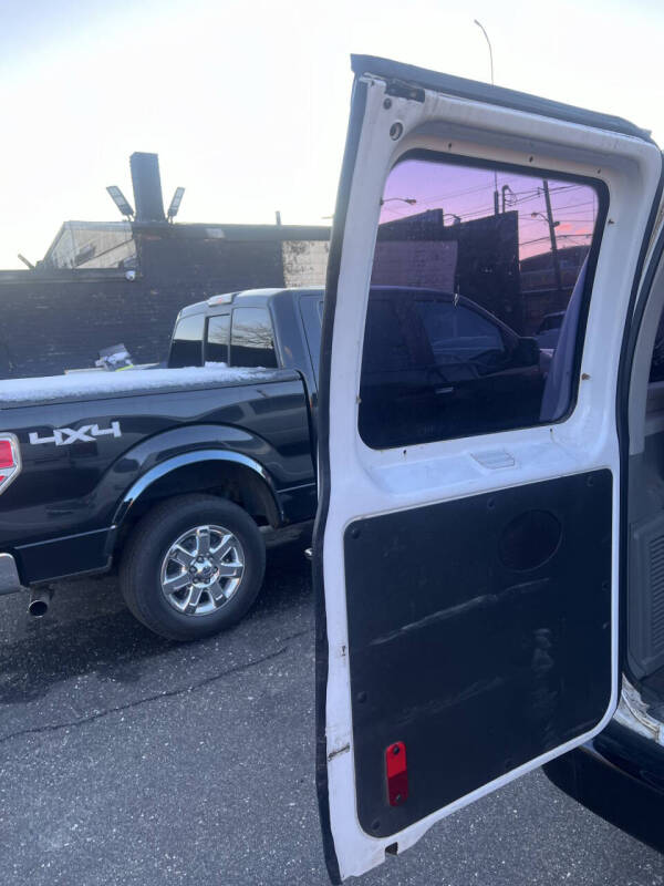 2011 Ford E-Series E-150 XLT