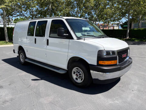 2024 GMC Savana 2500