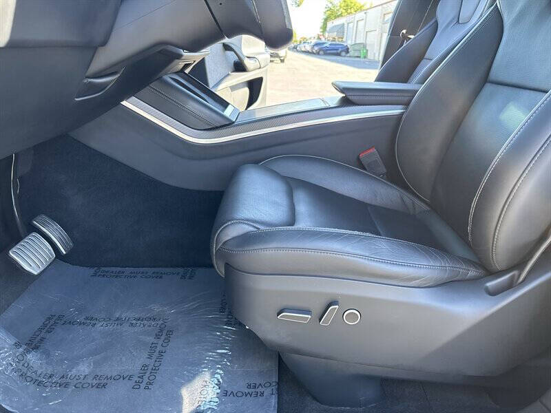 2022 Tesla Model X Plaid