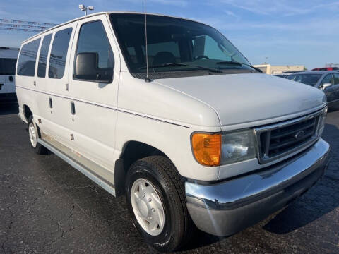 2005 Ford E-Series for sale at VIP Auto Sales & Service in Franklin OH