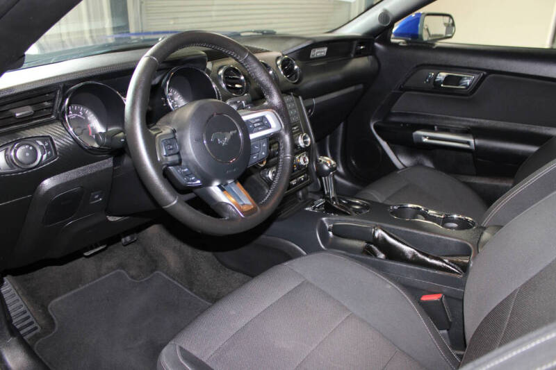 2015 Ford Mustang V6