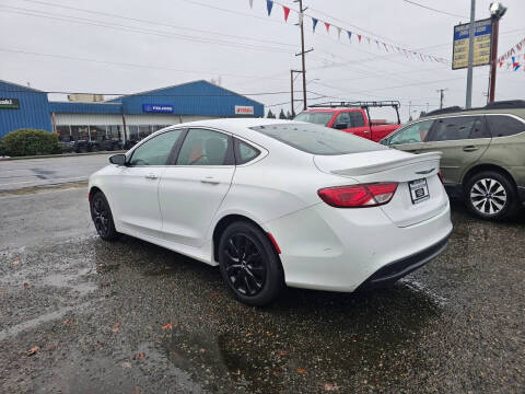 2016 Chrysler 200 LX