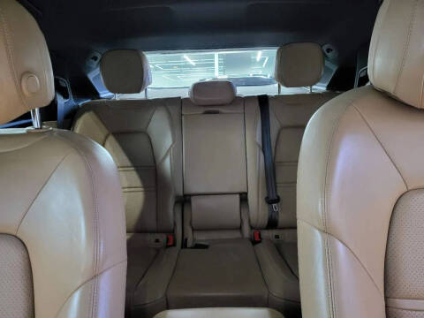 2023 Porsche Cayenne Coupe Platinum Edition