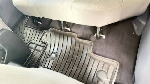 2022 Toyota Sienna LE 8-Passenger
