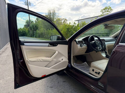 2013 Volkswagen Passat SE PZEV