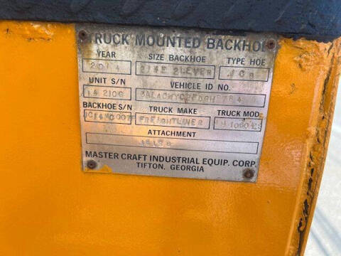 2015 Freightliner M2 106