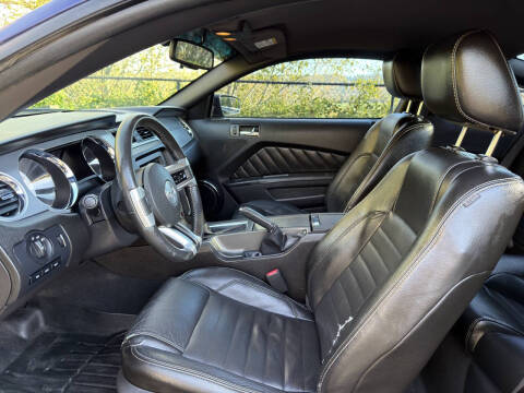 2010 Ford Mustang V6 Premium