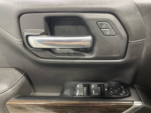 White 2022 GMC Sierra 1500 Limited Elevation 32
