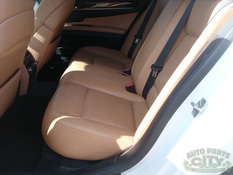 2012 BMW 7 Series 740i