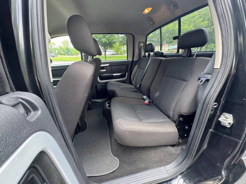 2008 Mitsubishi Raider LS