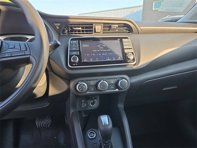 2025 Nissan Kicks Play S