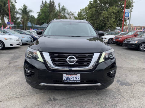 2017 Nissan Pathfinder SV