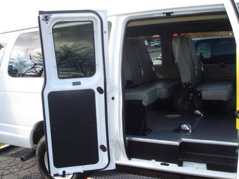 2014 Ford E-Series E-350 SD