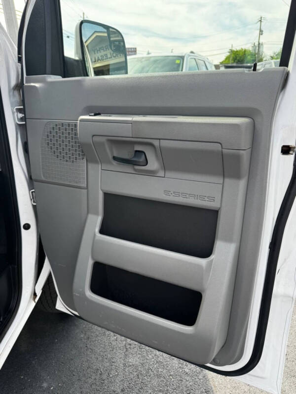 2011 Ford E-Series