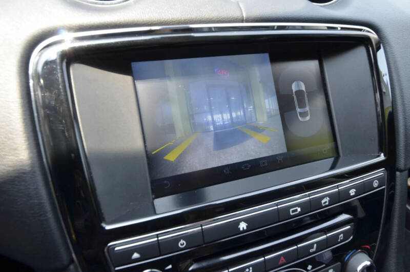 2016 Jaguar XJ R-Sport