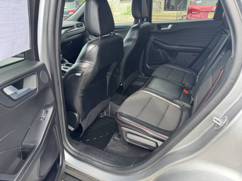 2023 Ford Escape ST-Line Select