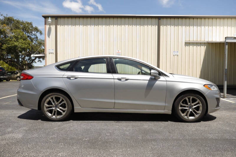 2020 Ford Fusion SEL photo 4