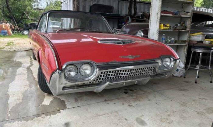 1962 Ford Thunderbird