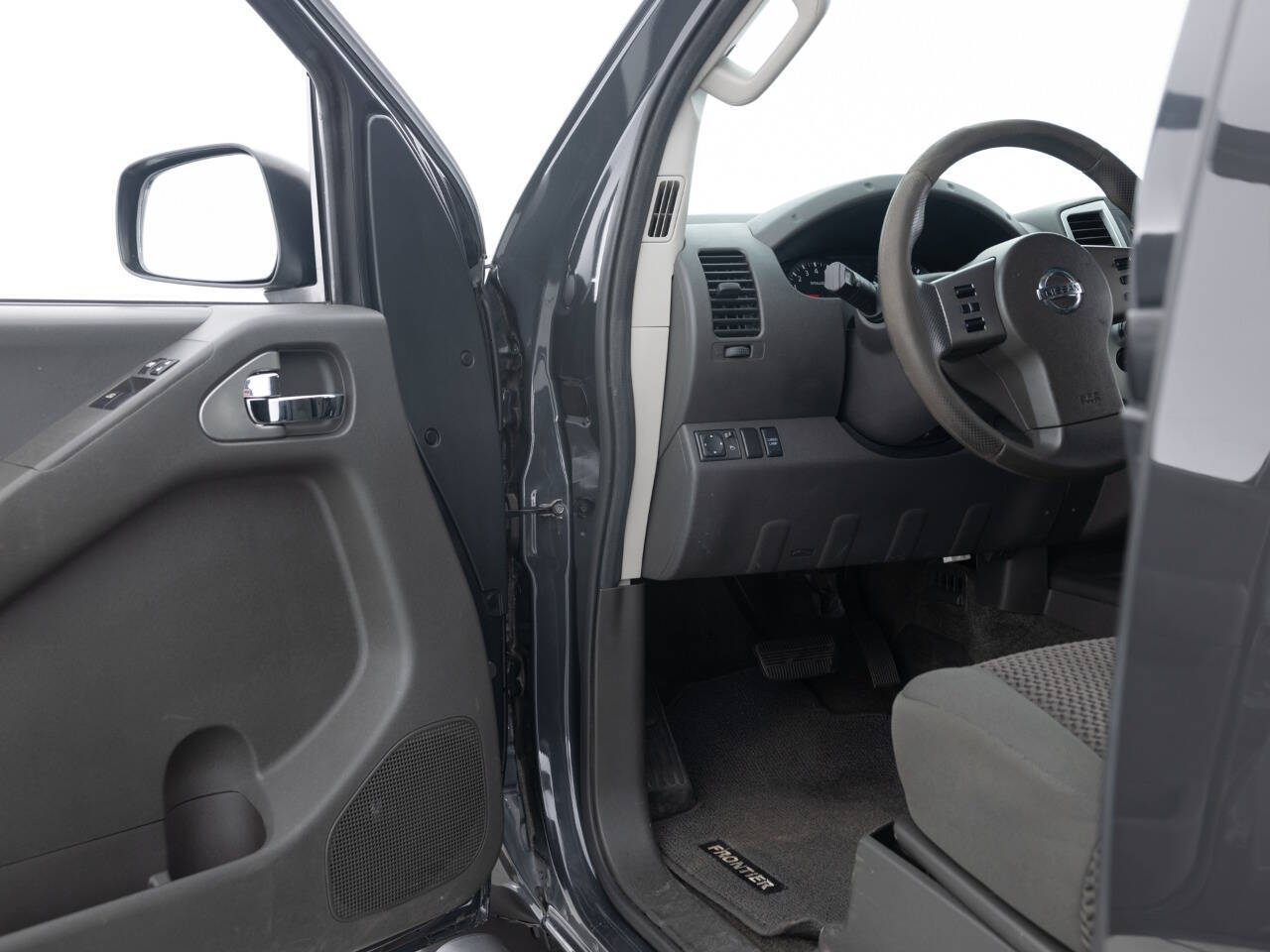 Used Car 2012 Nissan Frontier  Sv V6 4x4 4dr King Cab Pickup 5a For Sale Under $10,000 In Coal City, Illinois