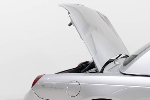 2005 Ford Thunderbird Deluxe