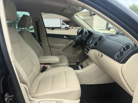 2011 Volkswagen Tiguan SE