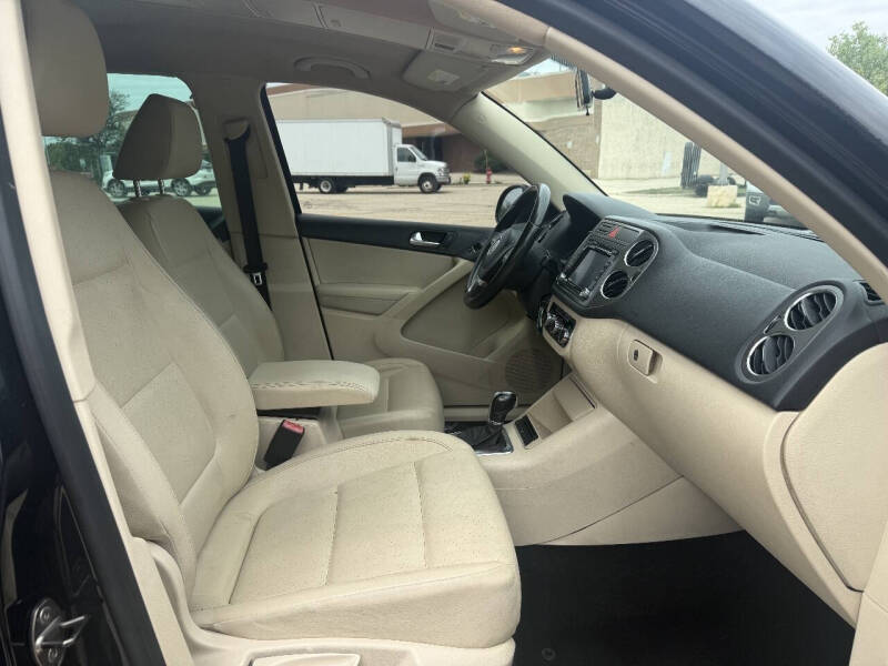 2011 Volkswagen Tiguan SE