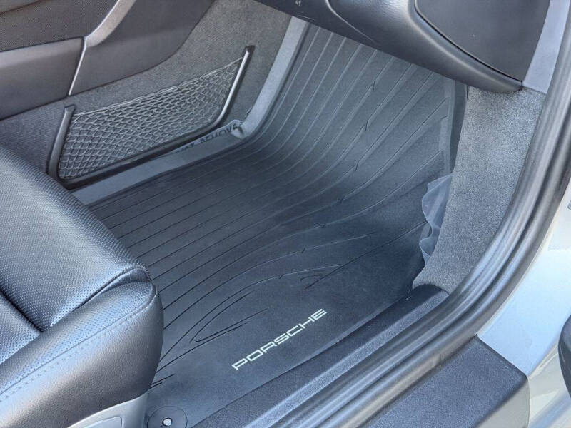 2017 Porsche 911 Carrera