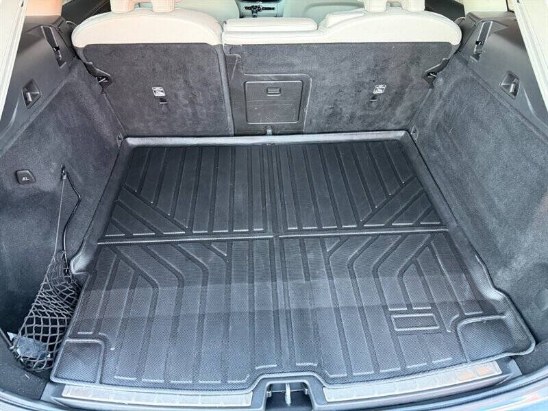 2020 Volvo XC60 T6 Momentum