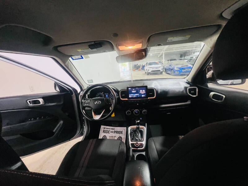 2021 Hyundai Venue SEL