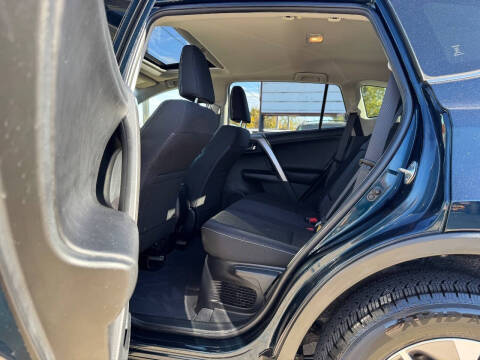 2017 Toyota RAV4 Hybrid XLE