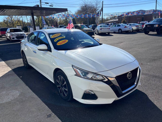 2019 Nissan Altima for sale at Michael Johnson @ Allens Auto Sales Hopkinsville in Hopkinsville, KY