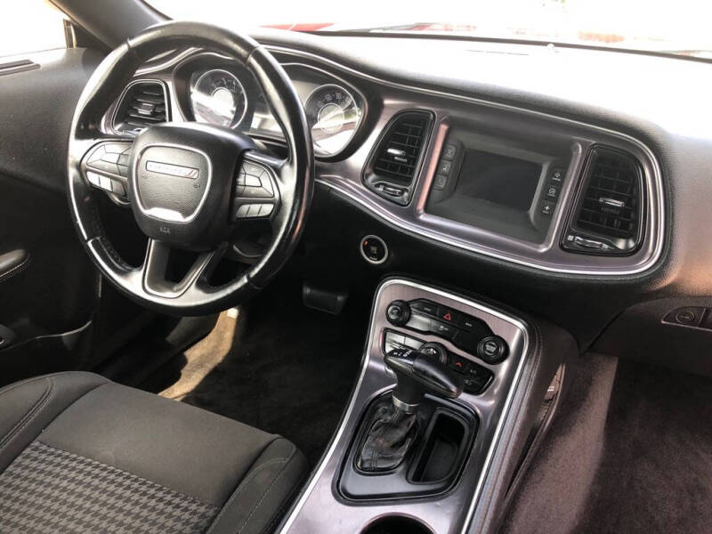 2015 Dodge Challenger SXT