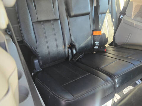 2013 Chrysler Town and Country Touring