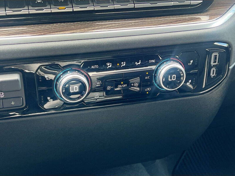 2025 GMC Sierra 1500 Elevation Standard