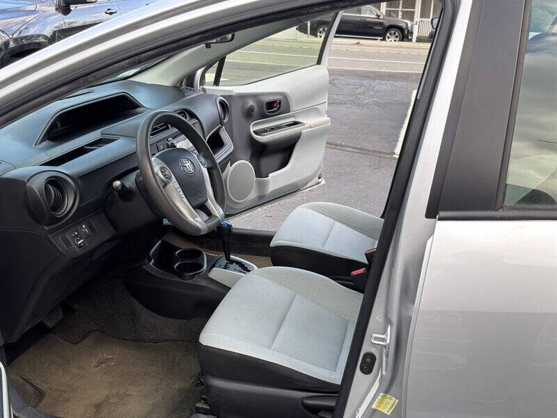 2014 Toyota Prius c One
