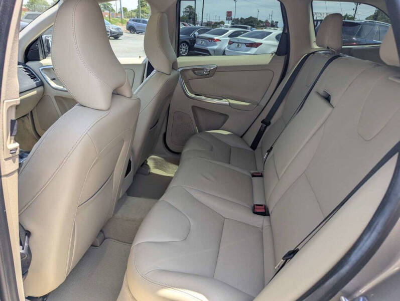 2016 Volvo XC60 T5 Drive-E Premier