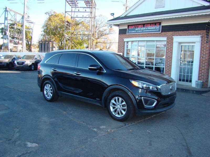 2017 Kia Sorento LX photo 2