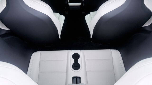 2023 Tesla Model X Standard Range