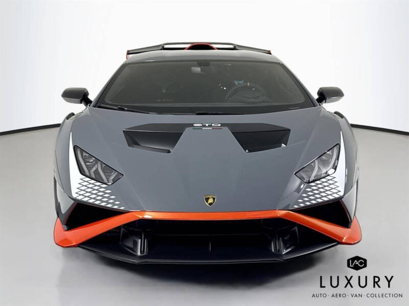 2021 Lamborghini Huracan STO