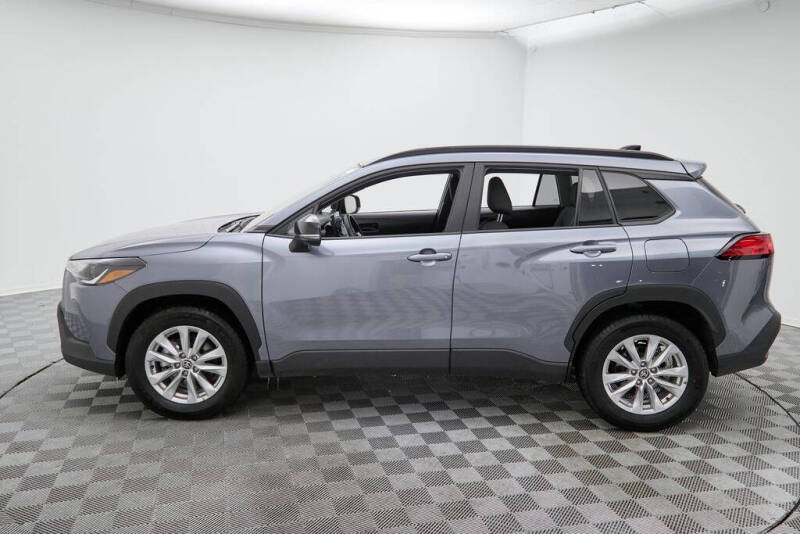 2025 Toyota Corolla Cross LE