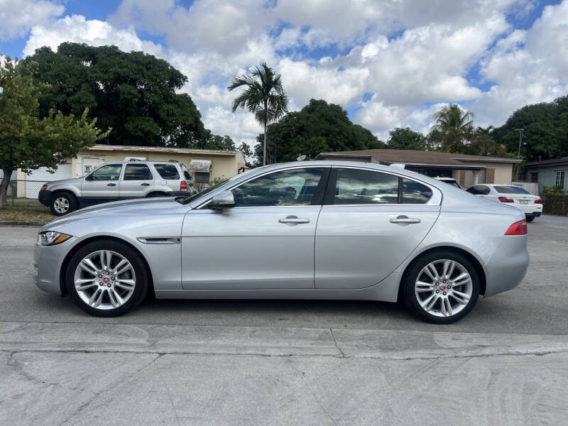 2019 Jaguar XE 25t Premium