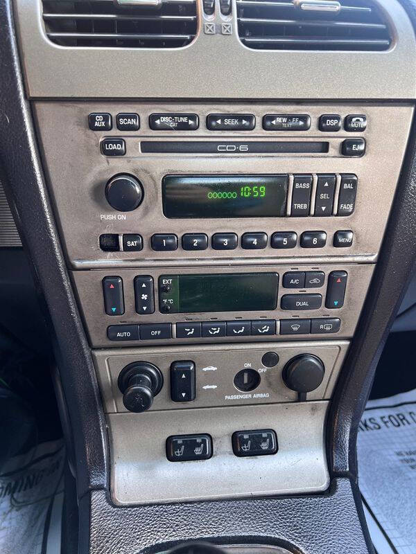 2004 Ford Thunderbird Deluxe