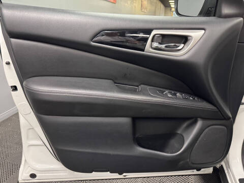 2019 Nissan Pathfinder S