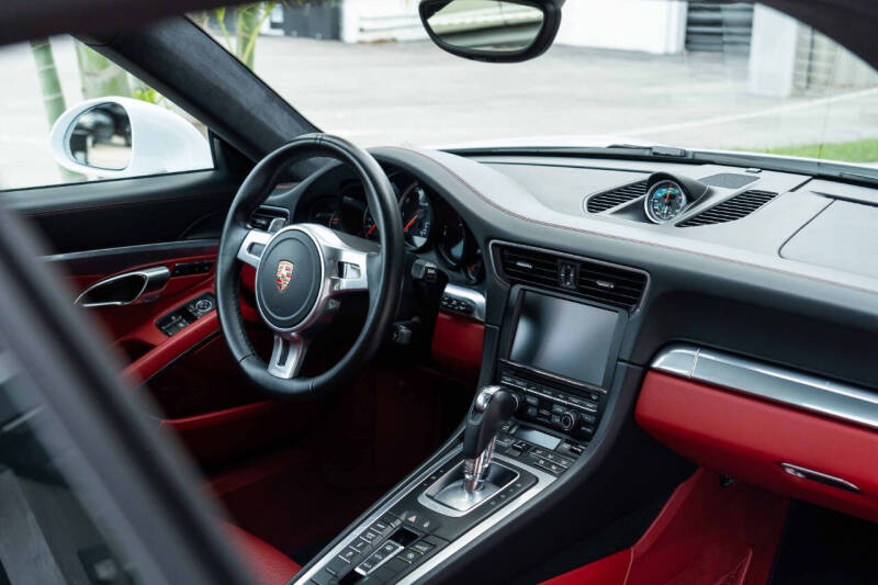 2015 Porsche 911 Turbo