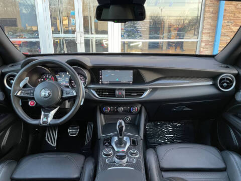 2022 Alfa Romeo Stelvio Quadrifoglio