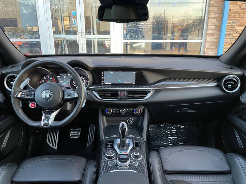 2022 Alfa Romeo Stelvio Quadrifoglio